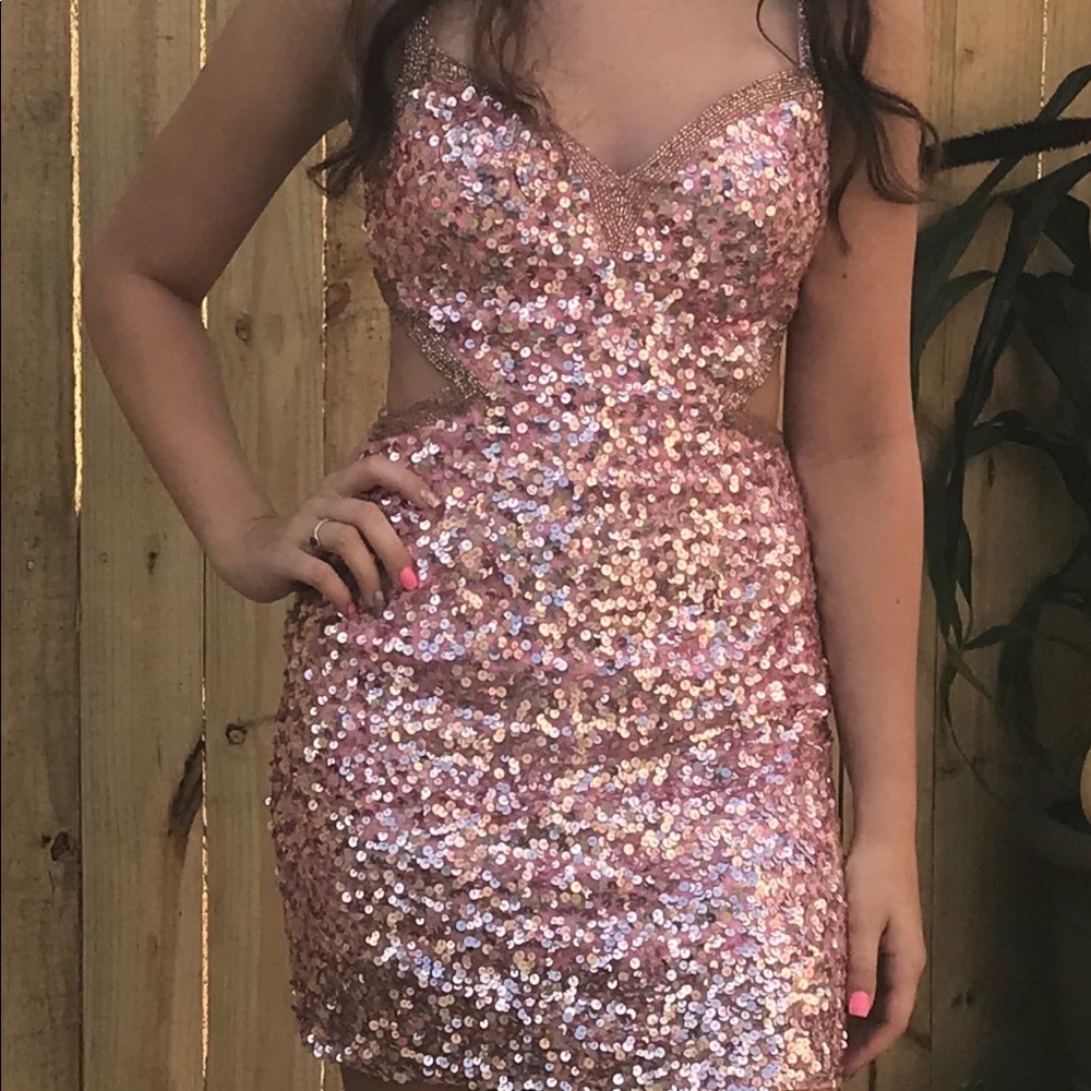 Pink Sequence Homecoming Dress💕